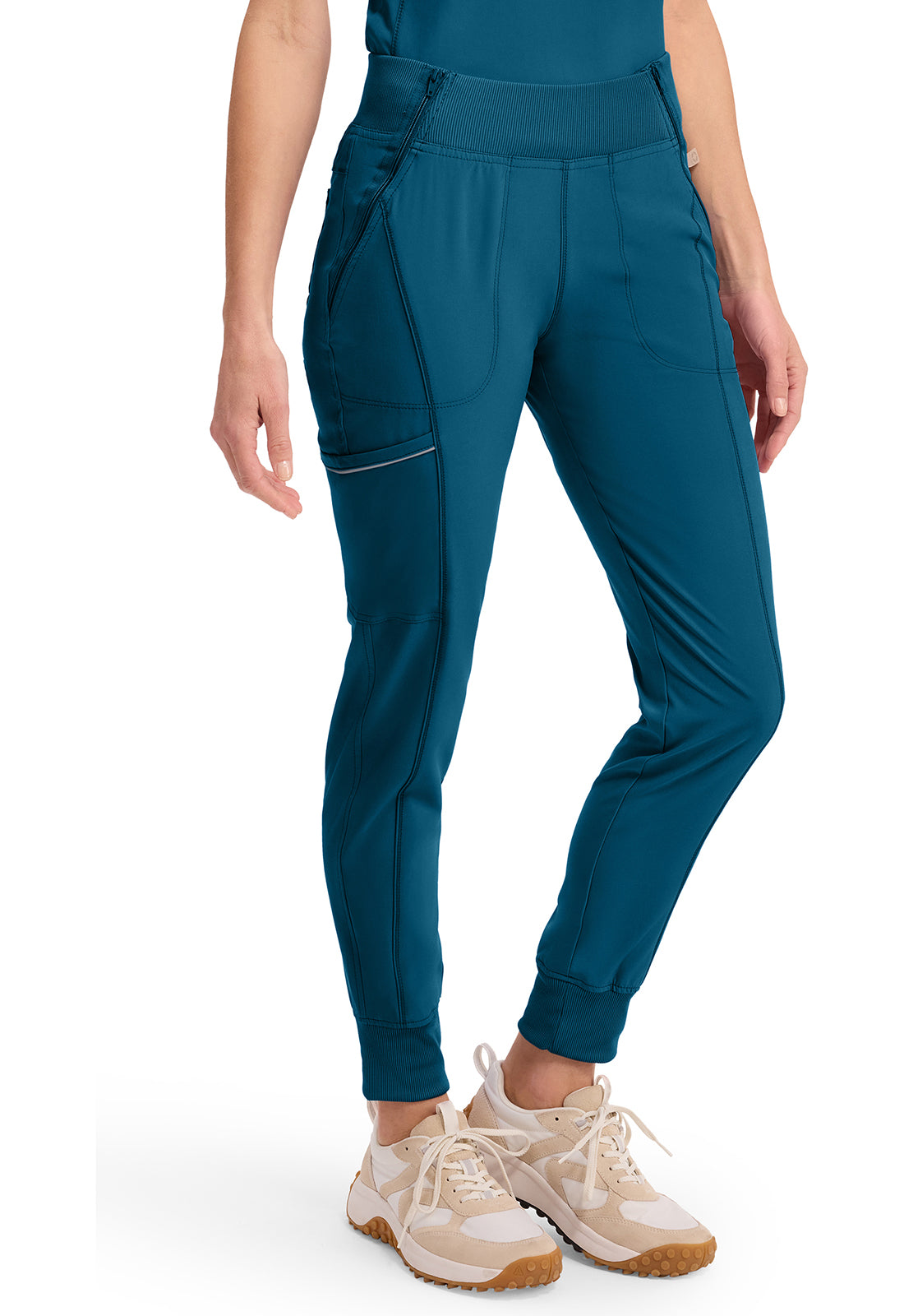 Cherokee Mid Rise Tapered Leg Jogger Pant met ribgebreide tailleband en reflecterende details CKE110A
