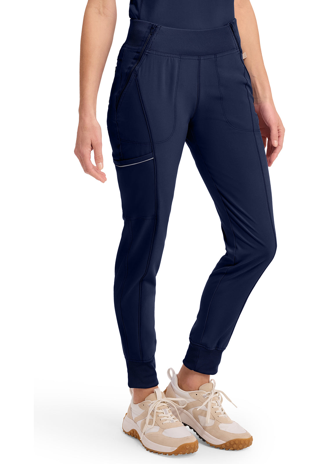 Cherokee Mid Rise Tapered Leg Jogger Pant met ribgebreide tailleband en reflecterende details CKE110A