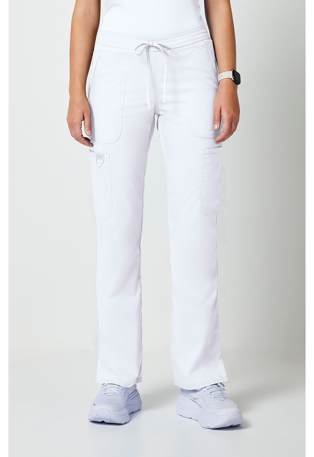 Mid-rise jeans met gematigde uitlopende pijpen en trekkoord met cargozakken en 2-way stretch WWE120