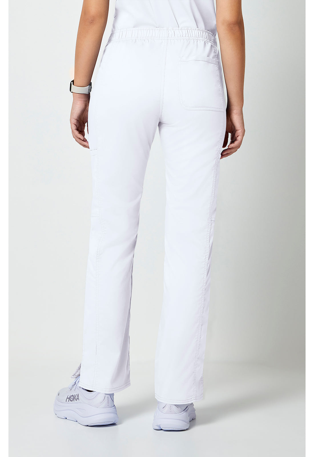 Mid-rise jeans met gematigde uitlopende pijpen en trekkoord met cargozakken en 2-way stretch WWE120
