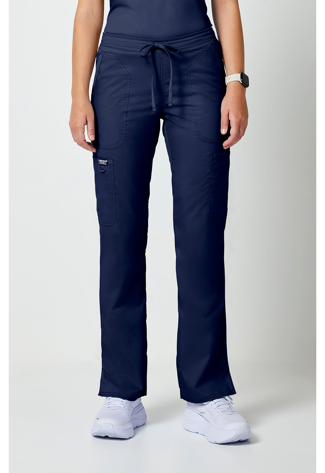 Mid-rise jeans met gematigde uitlopende pijpen en trekkoord met cargozakken en 2-way stretch WWE120