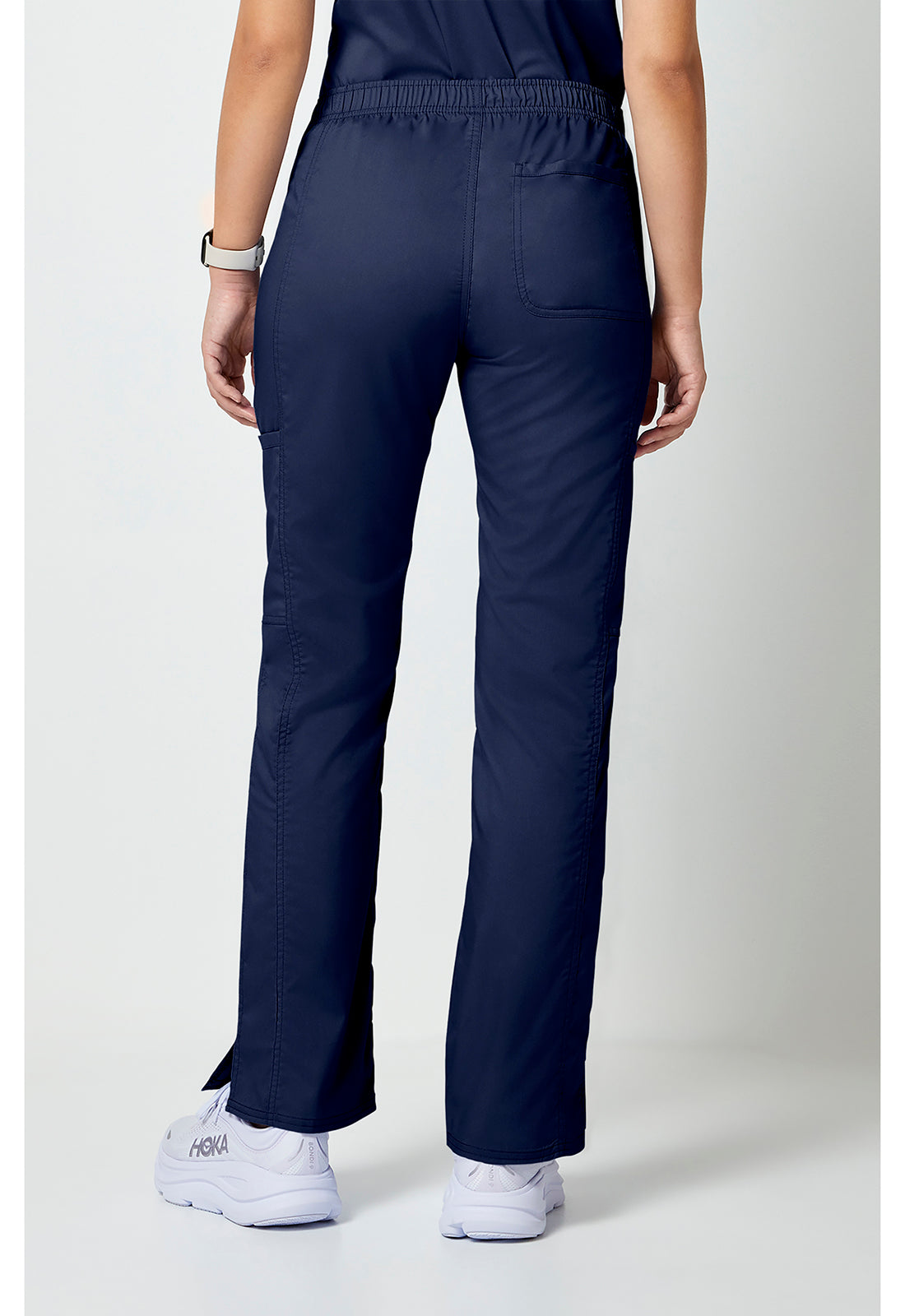 Mid-rise jeans met gematigde uitlopende pijpen en trekkoord met cargozakken en 2-way stretch WWE120