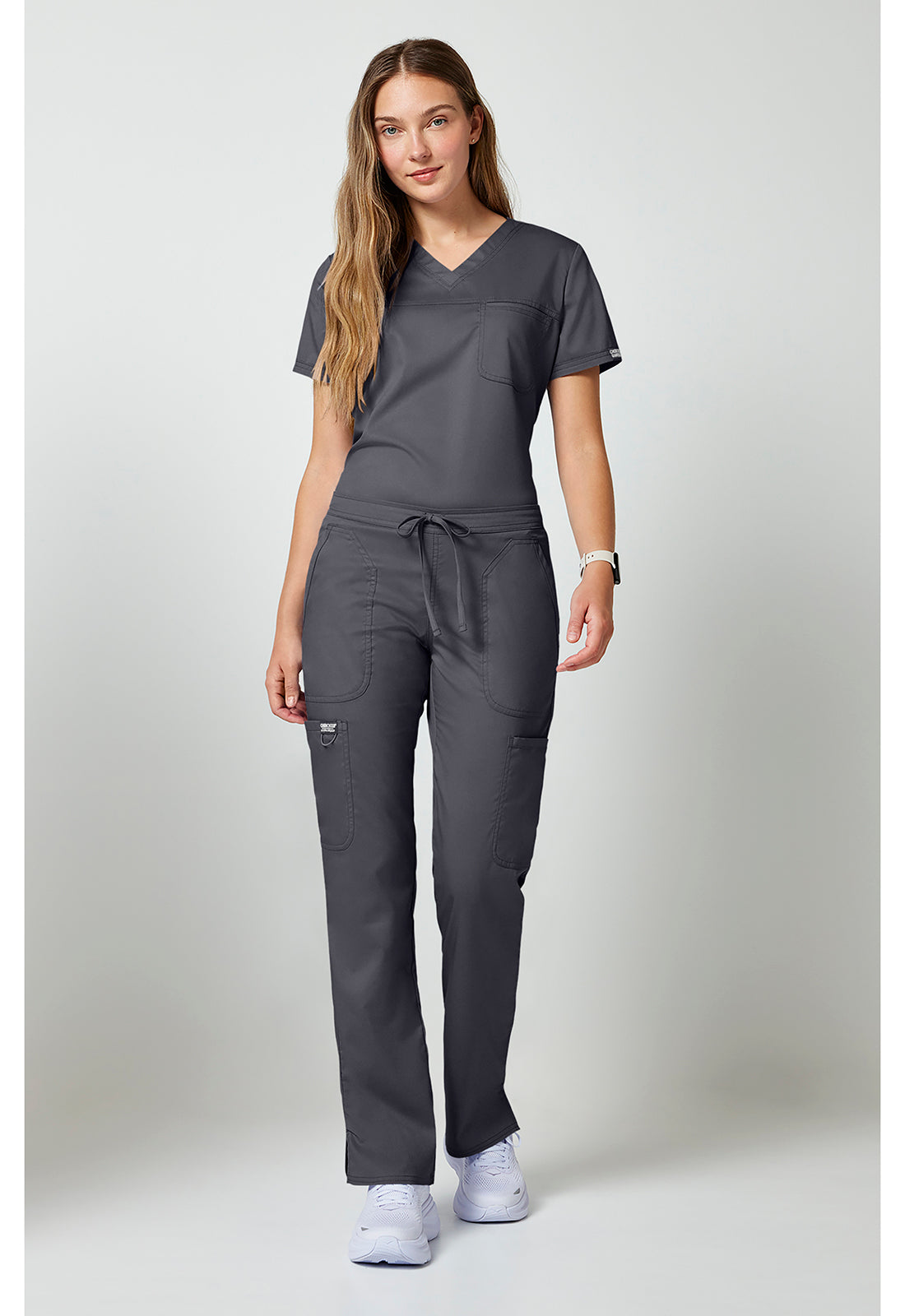 Mid-rise jeans met gematigde uitlopende pijpen en trekkoord met cargozakken en 2-way stretch WWE120