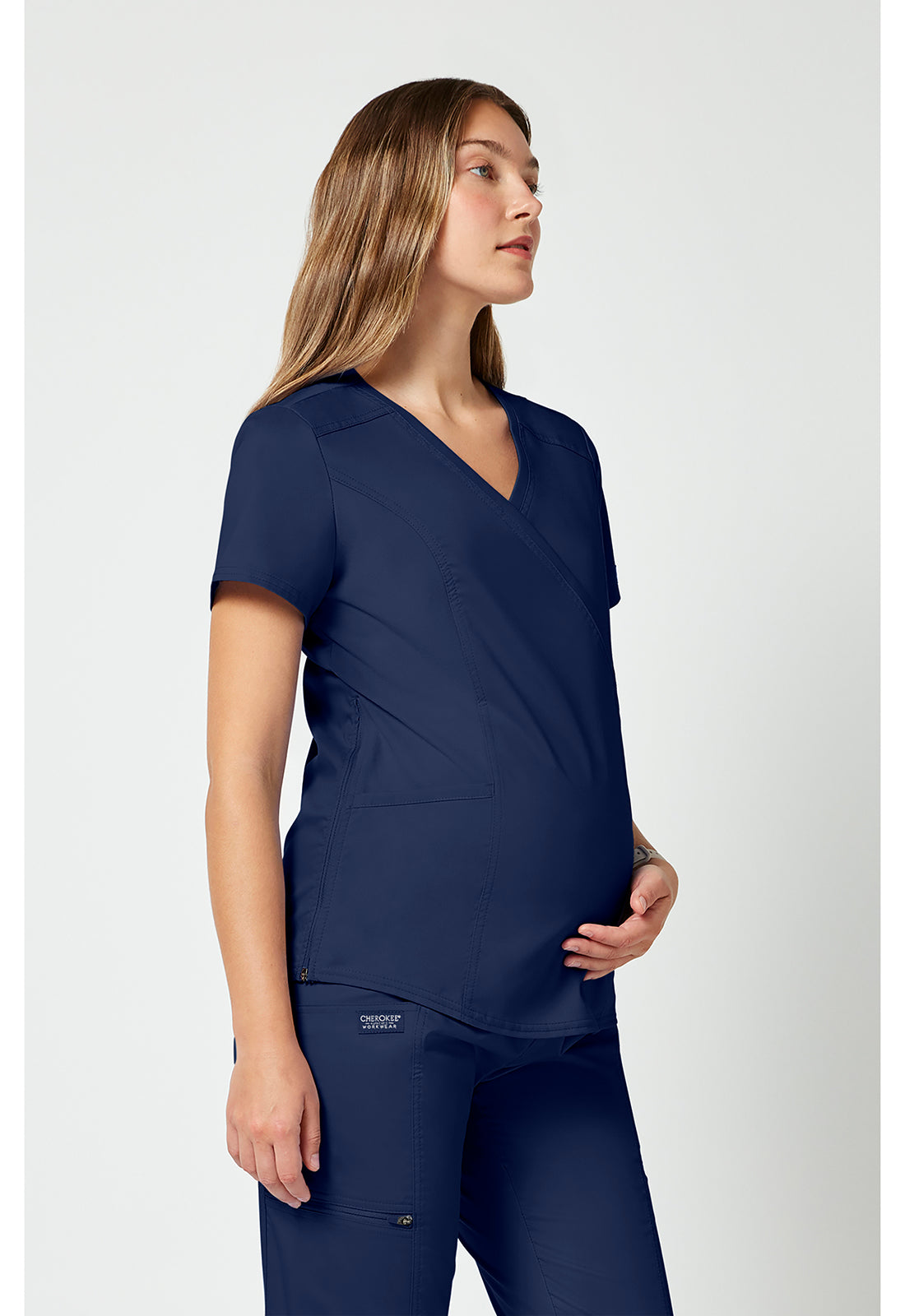 Cherokee Workwear Zwangerschapstop met wikkeleffect met verstelbare zijritsen en 2-way stretch WWE688